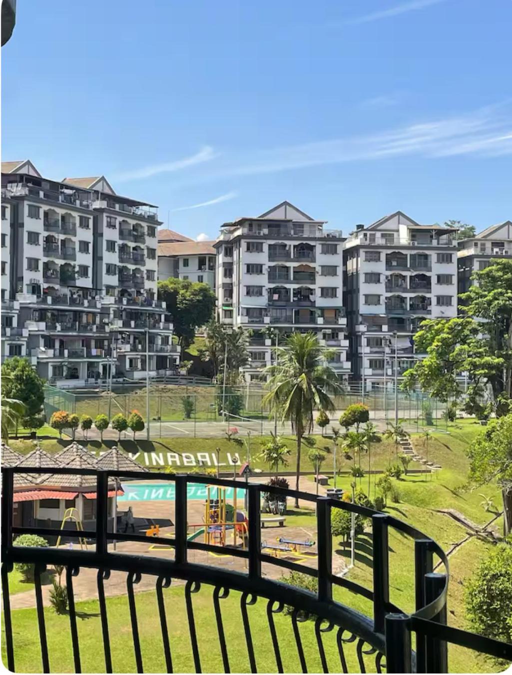 Pangsapuri In *